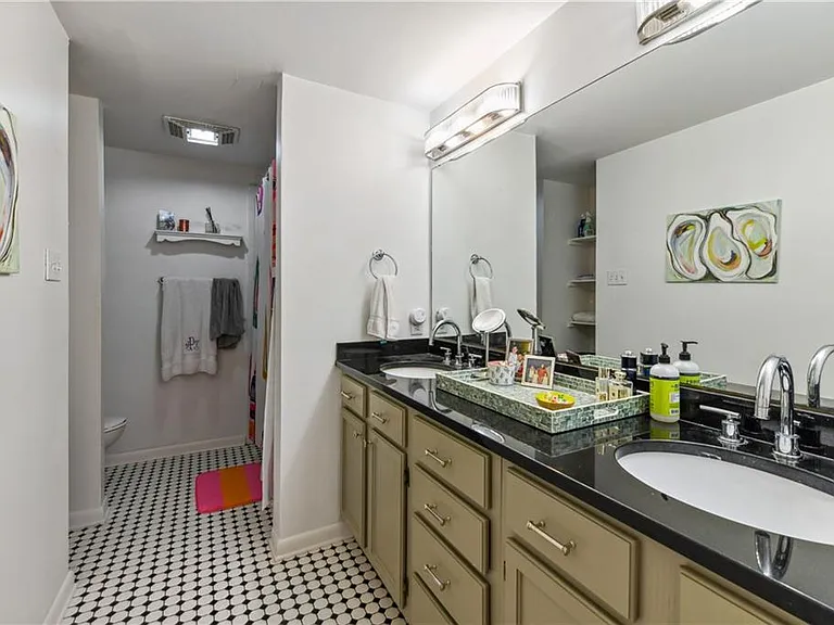 4843 Coliseum St — Photo 12