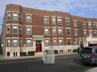 1004 W Irving Park Rd #4, Chicago, IL 60613