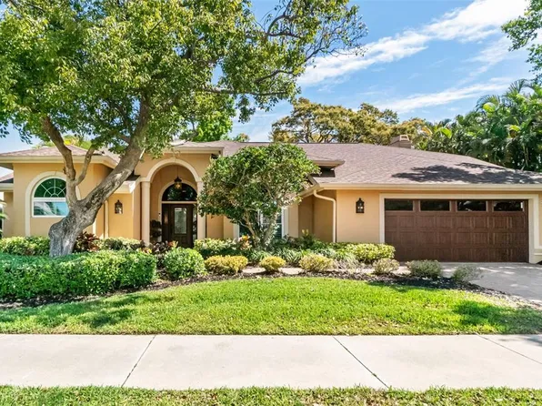 8309 Shadow Pine Way, Sarasota, FL 34238