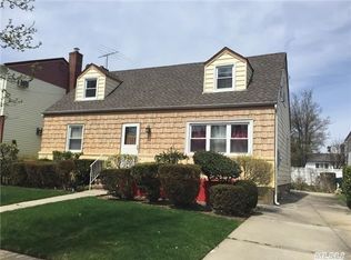 211 Bryant Ave, New Hyde Park, NY 11040
