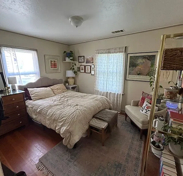1717 Iverson Ave — Photo 9