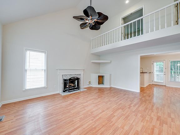3rd image of 4944 Royal Adelaide Way