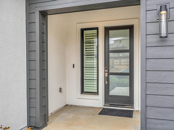 3rd image of 3577 Southridge Drive
