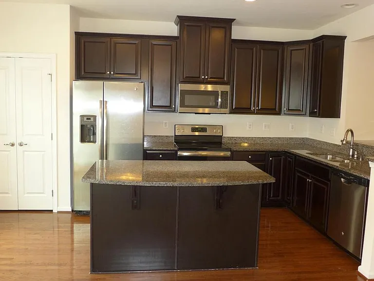 7218 Sugar Magnolia Ln — Photo 9