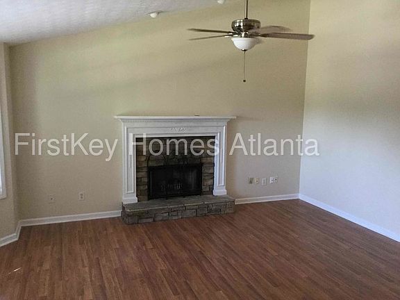 2nd image of 120 Bridgewood Dr