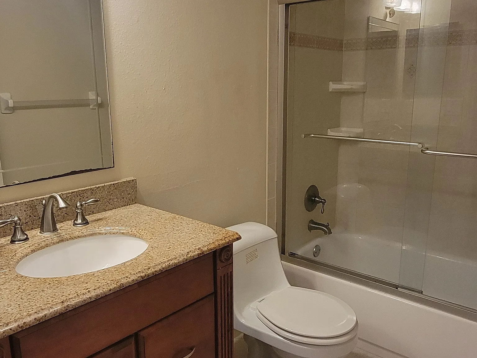 Lake Front Condo Community — Photo 4