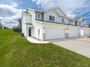 5908 NW 90th Ct, Johnston, IA 50131