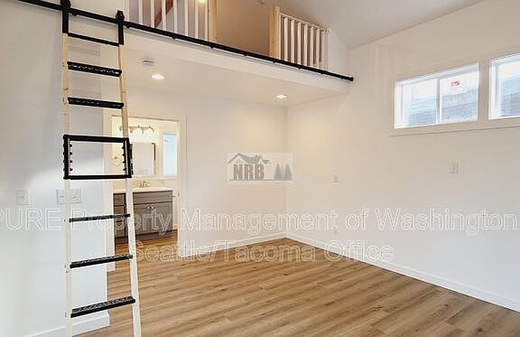 5th image of 5621 N 44th St Unit B