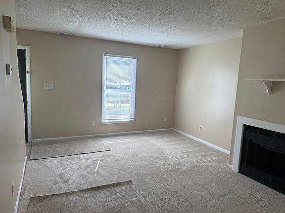 3rd image of 109 Drumbuie Pl