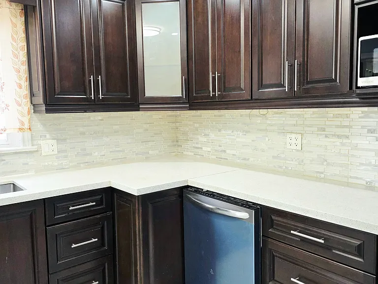 34 Crocus Dr #MAIN FLR — Photo 5