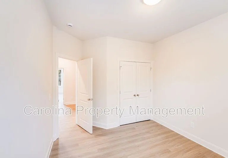645 Brookwood St #B — Photo 27