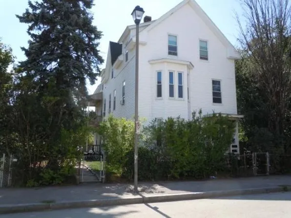 243 Spruce St, Manchester, NH 03103