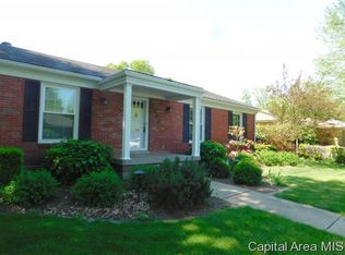 2200 Greenbriar Rd, Springfield, IL 62704