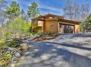 25 Burning Bush Dr, Boxford, MA 01921