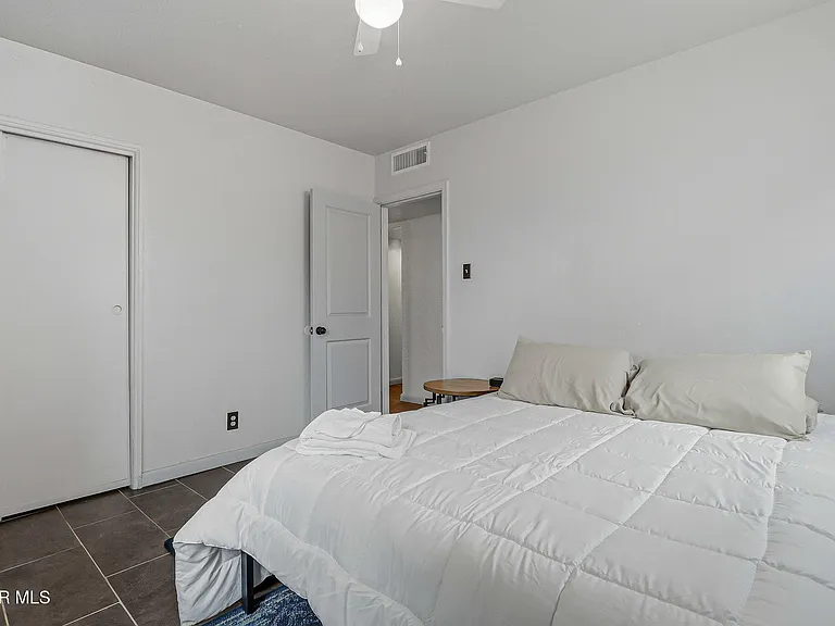 5912 Delta Dr — Photo 18