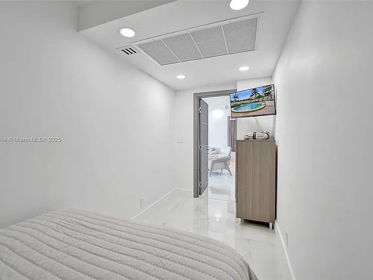 4001 S Ocean Dr #16P — Photo 46