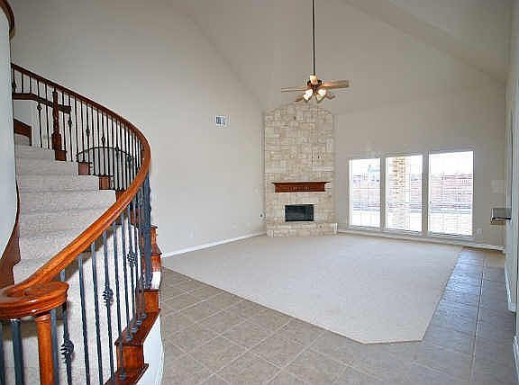 5th image of 2631 Naples Ln