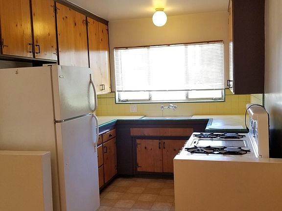 4th image of 1252 N Mansfield Ave