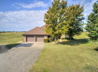 13545 N 3980th Rd, Dewey, OK 74029