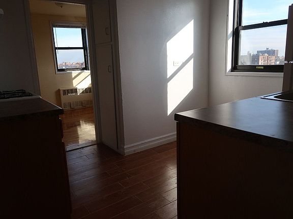5th image of 411 E 26th St #7B