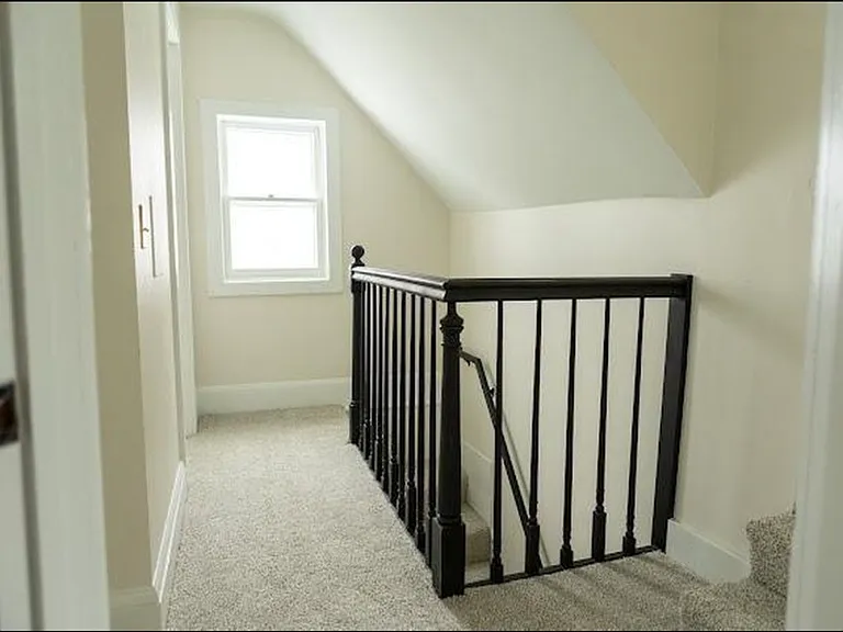 3555 Humboldt Ave N — Photo 4