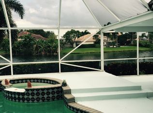 10236 SW 12th St, Pembroke Pines, FL 33025