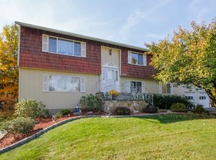 345 Heather Ct, Yorktown Heights, NY 10598