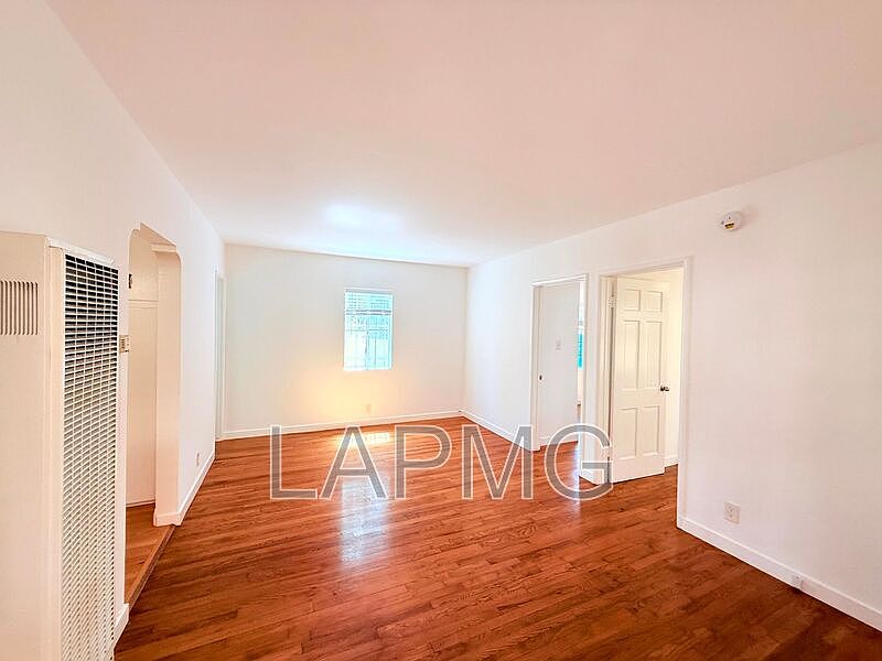 1st image of 637 E Rose Ave #2R