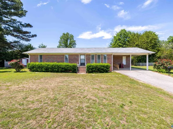 200 Rosemary Ln, Hamilton, AL 35570