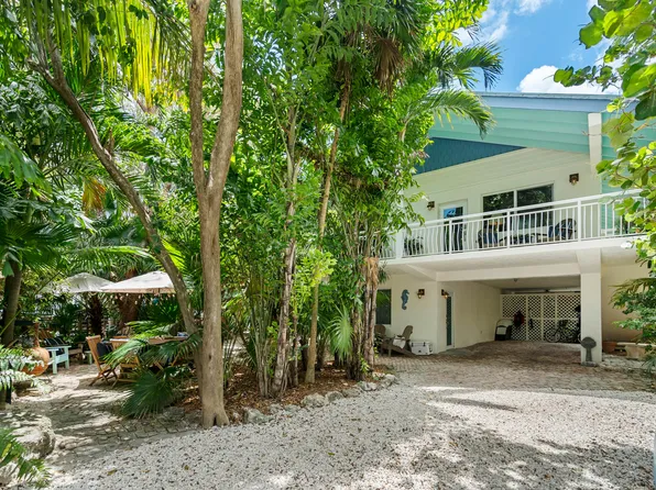 142 Fontaine Dr, Tavernier, FL 33070