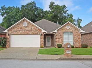 5604 Hollybrook Dr, Tyler, TX 75703