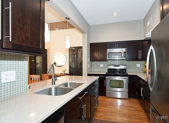 3rd image of 4620 N Magnolia Ave #4S