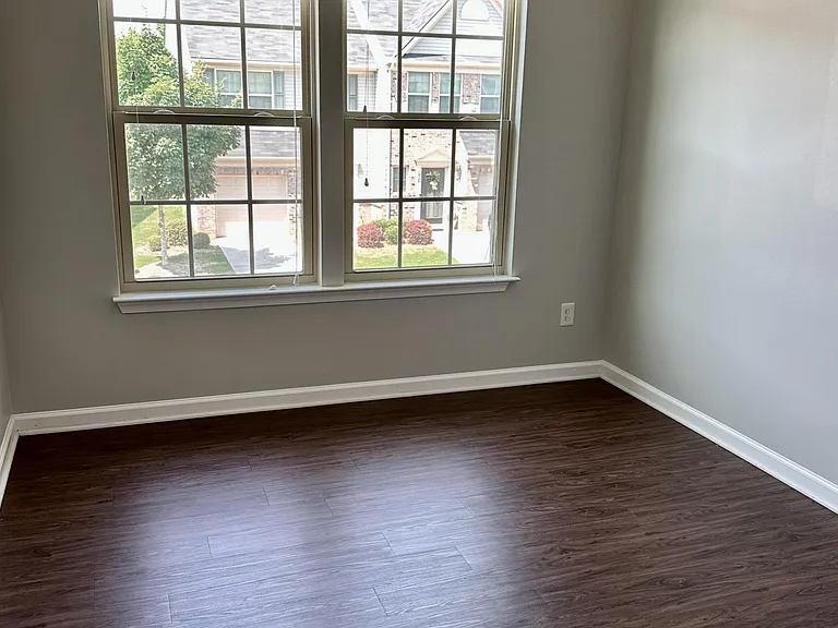 429 Christiane Way — Photo 15