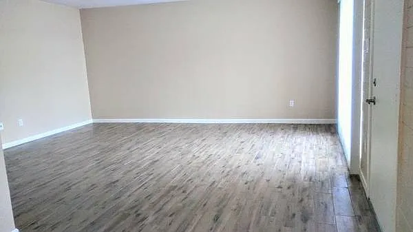 1939 E Missouri Ave #15 — Photo 29