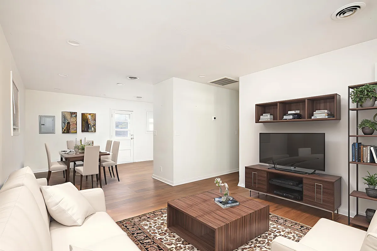 Building Photo - 2116 Saint Teresa Dr