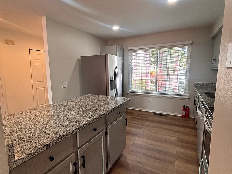 18529 Eagles Roost Dr — Photo 72