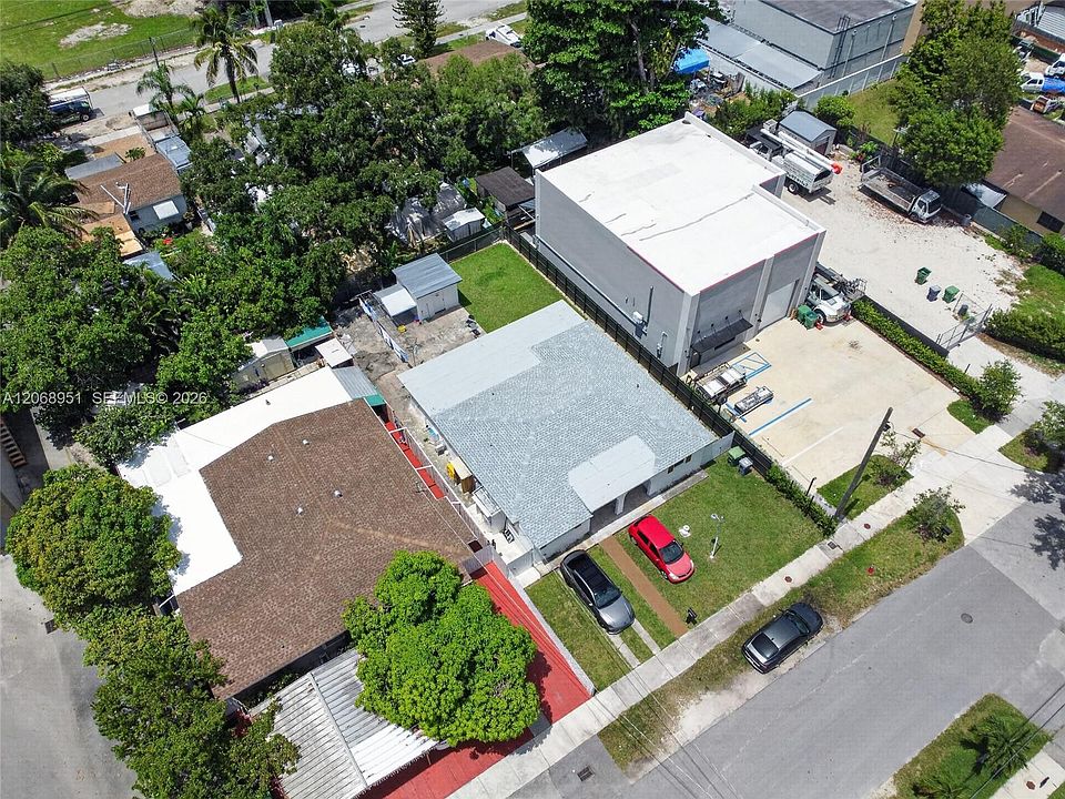 1st image of 7151 SW 42nd St