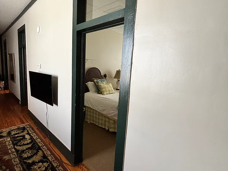 214 E Broad St #B — Photo 46