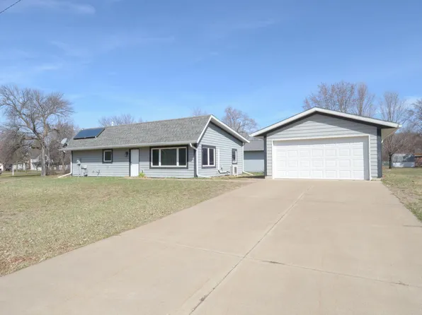 310 9th Ave S, Princeton, MN 55371