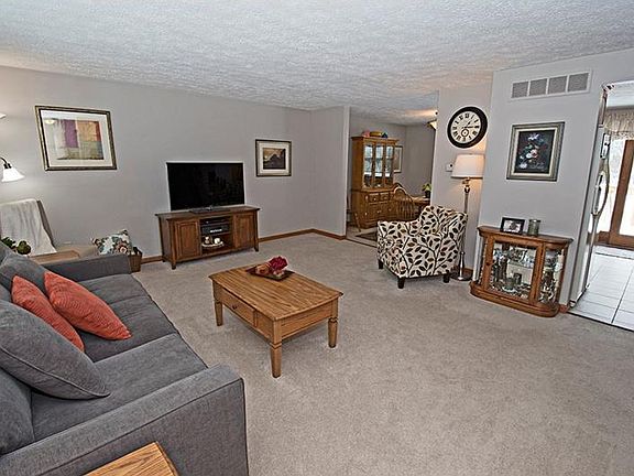 4th image of 115 Woodridge Dr