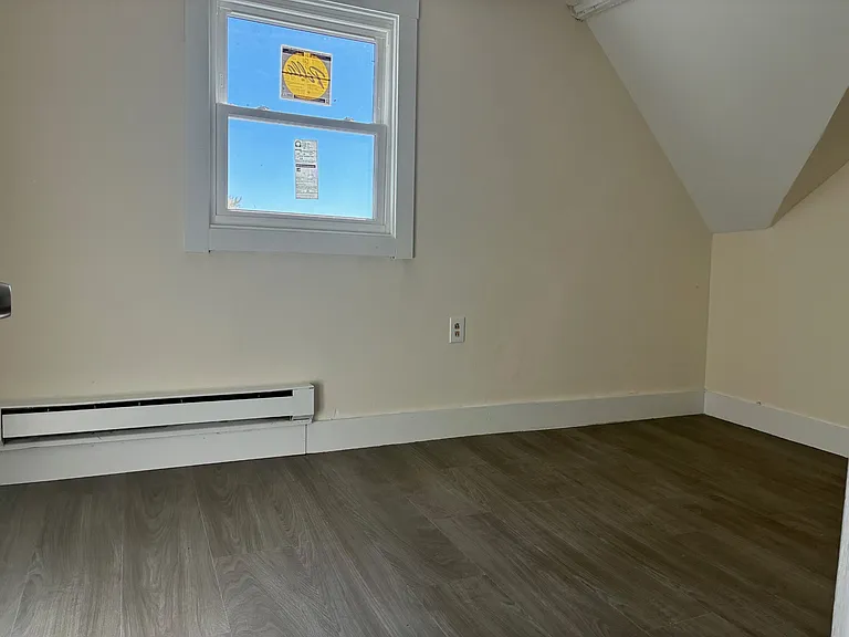 13 Maple Ave — Photo 11