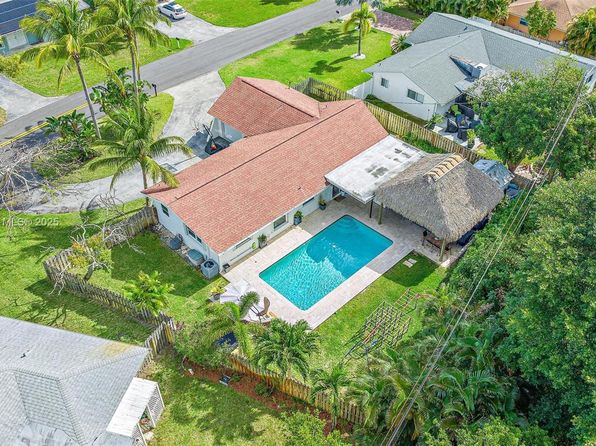 226 W Norfolk Rd, Jupiter, FL 33469