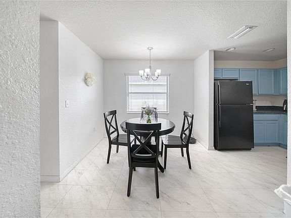 3rd image of 500 HIGHLAND MEADOWS AVENUE