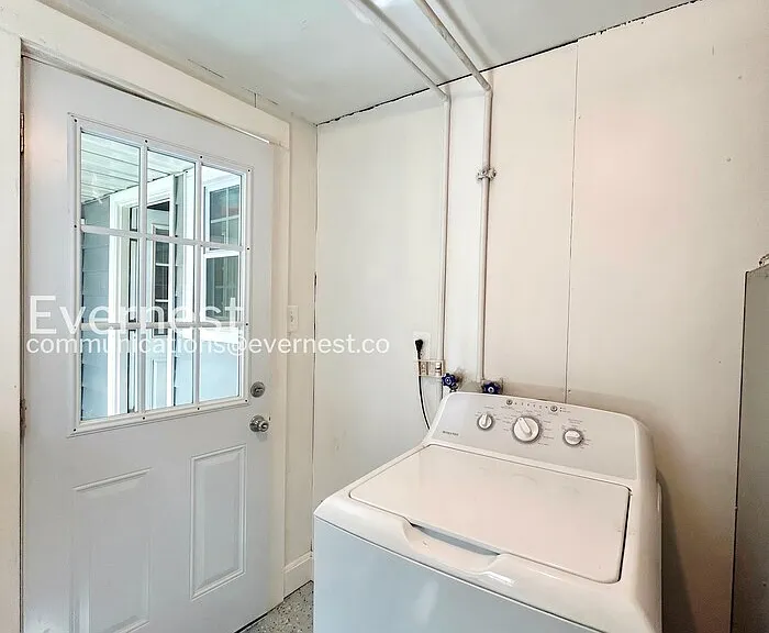 603 Henry St — Photo 16