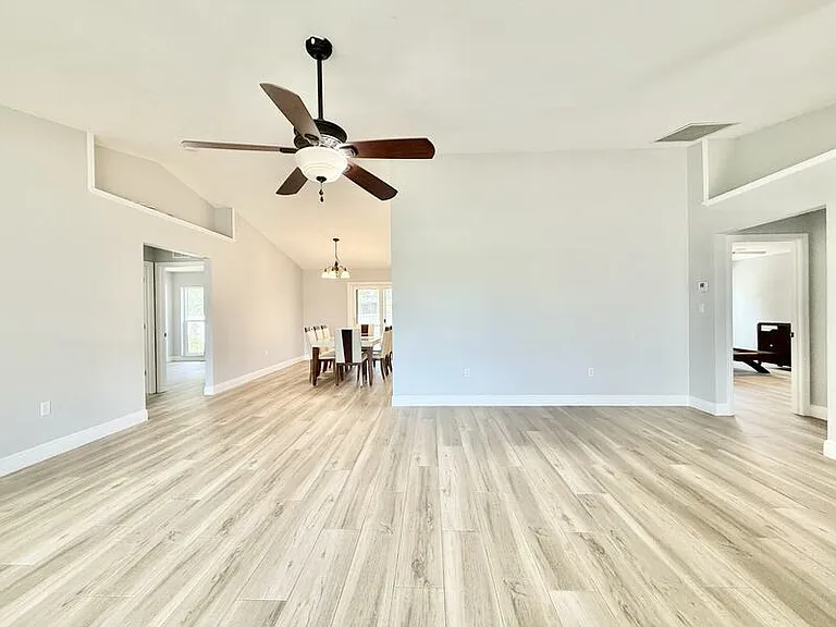 22148 Lockport Ave — Photo 23