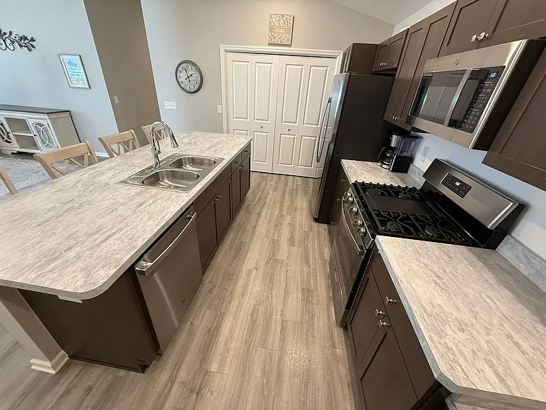 7185 Denver Ave — Photo 13