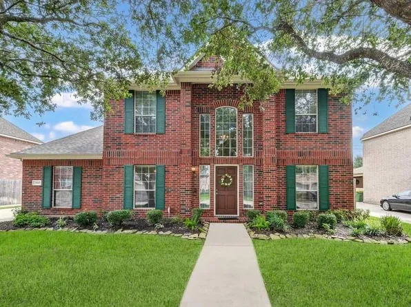 3807 Houston Lake Dr, Pearland, TX 77581