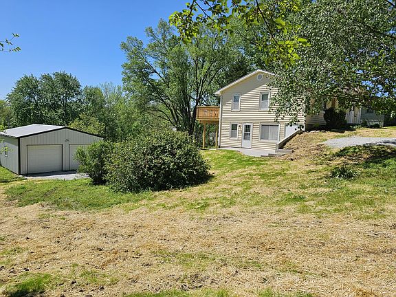 3rd image of 213 E Sulphur St