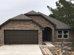 202 Virginia Dr, Palmer, TX 75152