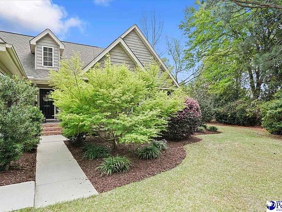 3rd image of 1105 Huntington Dr